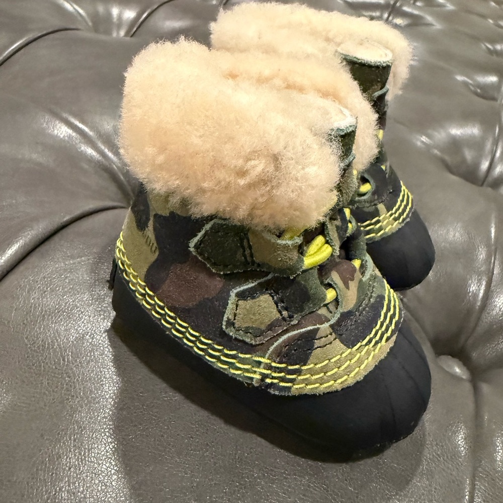 Sorel Baby Caribootie Winter Bootie - size 2